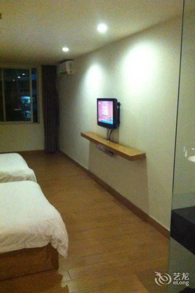 Loft Inn Qingyuan Lianjiang Road Branch צ'ינגיואן מראה חיצוני תמונה