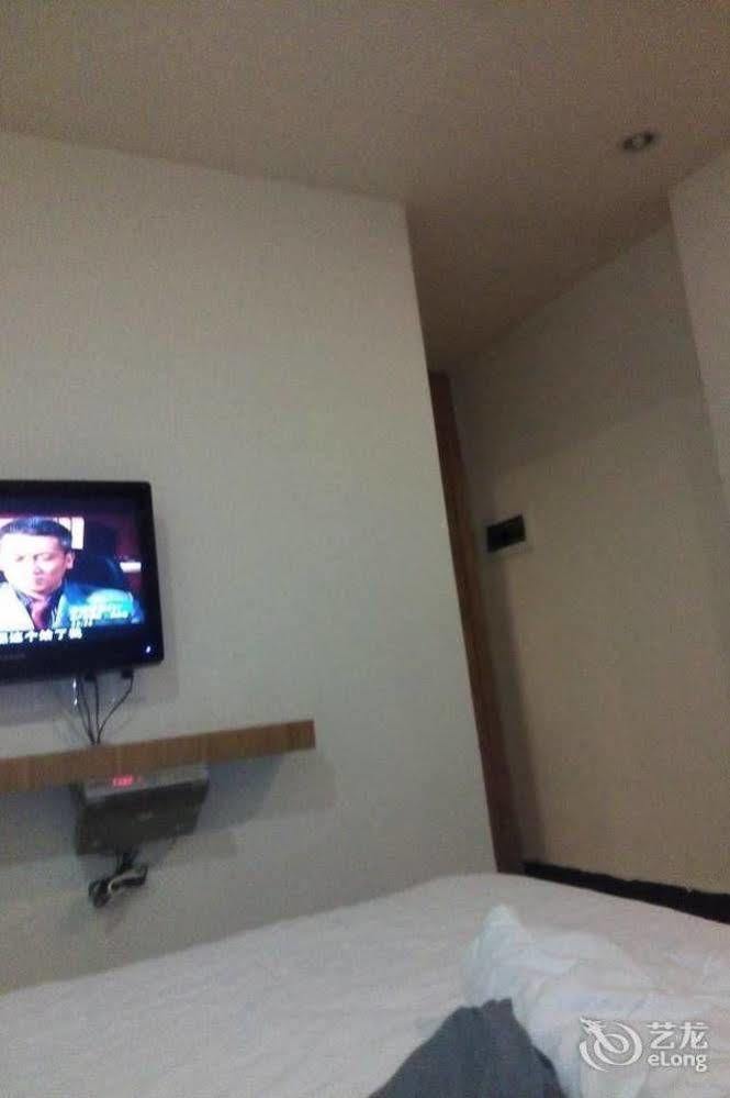 Loft Inn Qingyuan Lianjiang Road Branch צ'ינגיואן מראה חיצוני תמונה